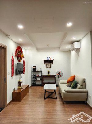 chính chủ cần bán căn hộ 2pn toà l3 chung cư jardin sài đồng. lh 