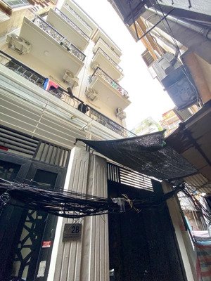 bán cc mini, cầu giấy, 12 tỷ, 46m2, 8pn, 8wc, full nội thất