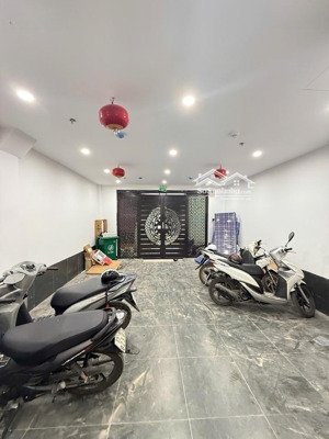 bán toà nhà dòng tiền quận hai bà 12 phòng khép kín - thang máy nhập khẩu hệ thống pccc quy chuẩn