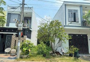 chủ gửi bán miếng đất ngay đường an phú an thạnh ở thuận giao - thuận an 62m2 giá 1tỷ770, bao ra sổ