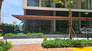 chính chủ cho thuê căn shop đối diện 2 mặt sảnh, cư dân đi lại đông đúc