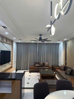 hàng hiếm! bán nhà phố thái thịnh, ngõ nông, nội thất xịn, nhà dân xây chắc chắn ở luôn 40m2*5t.