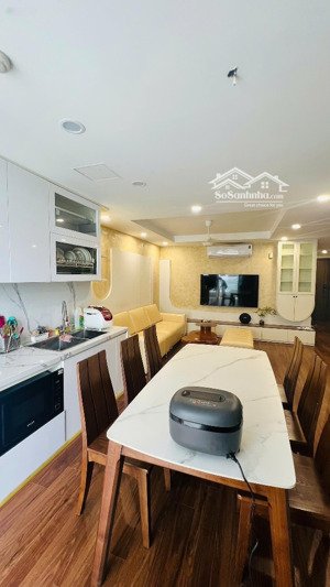 bán gấp chung cư vip goldenland, 275 nguyễn trãi, thanh xuân. 117,5m2, 3pn. 8,97 tỷ
