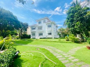 chính chủ cần bán biệt thự đơn lập nam quang 2 - phú mỹ hưng. - dt: 15x18m hướng đông nam