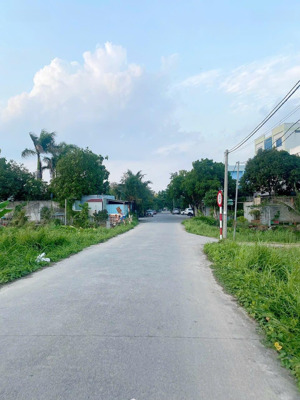 *** góc cho thuê. giá 9,5 tr/ tháng 
chi thuê lô đất siêu đẹp vĩnh phú - thuận an