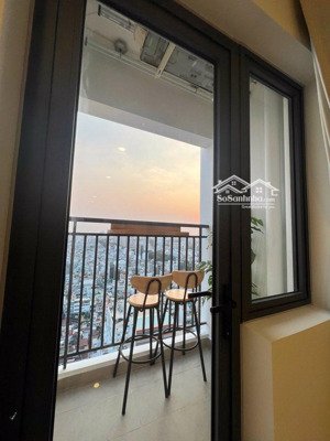 bán căn hộ soho residence trung tâm quận 1có hợp đồng thuê 13 triệu/tháng lh: cdt