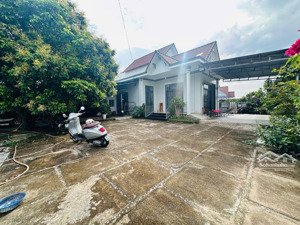 chỉ với 2,8 tỷ sở hữu ngay nhà đẹp ở trung tâm thị xã lagi cách biển 5p di chuyển