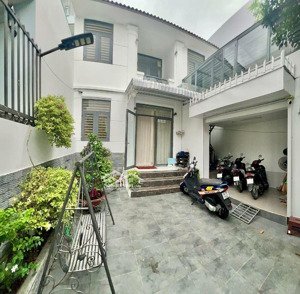 biệt thự hxh 142m2(7*20) an dương vương, cách đại lộ võ văn kiệt vài bước về q1 chỉ 10 phút