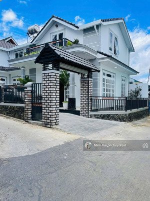 bán villa 3 mặt tiền giá tốt đường nguyễn siêu, p.7 gần chợ, sân ô tô, diện tích rộng chỉ 10.9 tỷ