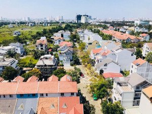 bán gấp lô đất biệt thự vị trí đẹp, giá cực tốt chỉ 58 triệu/m2. khách đầu tư liên hệ ngay.