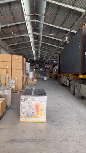 cho thuê kho xưởng đường nguyễn cửu phú tân tạo bình tân dt 2600m2 giá 242tr pccc tự động công 24