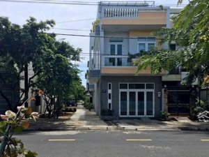 bán nhà phố 2 tầng căn góc siêu đẹp - mặt tiền lý tự trọng, phường tuy hòa vị trí đắc địa