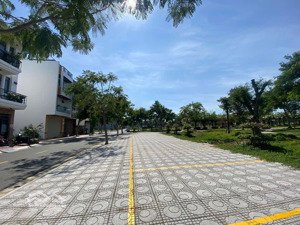 cần bán vài lô giá tốt khu hà quang 1 đối diện công viên