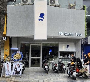 siêu phẩm! cho thuê nhà mặt phố xuân thuỷ - đối diện hv báo chí dt 90m2, mt 6m vị trí đẹp nhất phố