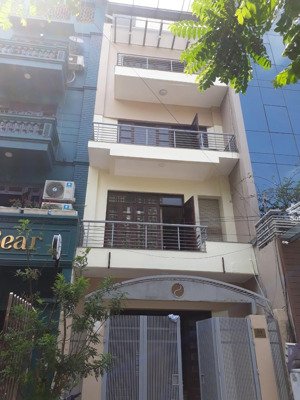 cho thuê nhà liền kề khu đô thị trung văn vinaconex3,diện tích 90m * 4 tầng,mặt tiền 5m,giá 27triệu