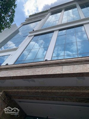 bán tòa nhà văn phòng mặt phố trần vỹ, vỉa hè rộng, 9 tầng thang máy. giá 78 tỷ. 