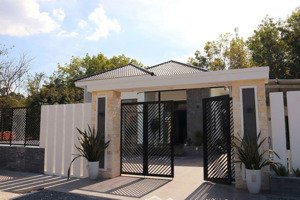 cần bán gấp căn nhà vườn giá 1tỷ215 10x20.5m tân liêm gần chợ phú lạc - bình chánh