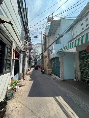 cần bán gấp nhà 2 mặt hẻm trước sau, 36m2, lạc long quân q11