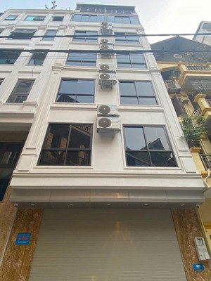 cho thuê nhà ô tô đỗ cửa tại 106 hoàng quốc việt 70m x 5 tầng ngõ sầm uất nhất khu an ninh tốt 21tr