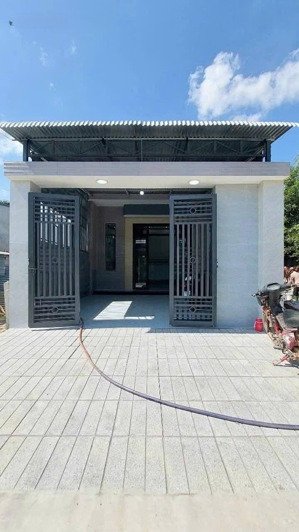 chính chủ gửi bán gấp căn nhà ngay kdc tân kiên đường hưng nhơn bầu gốc, bình chánh