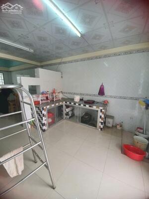 Cho thuê nhà phường An Hội. ( P3 cũ). Nhà gồm 1 trệt, 1 lửng 4tr5/ tháng