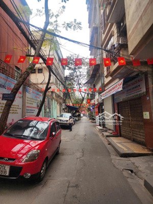 nhà 4 tầng phương mai ô tô đỗ cửa gần bệnh viện sổ đỏ chính chủ giá hợp lý