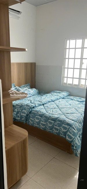 mặt tiền trường chinh. ô tô đậu cửa, kẹp kiệt bên hông thoáng mát