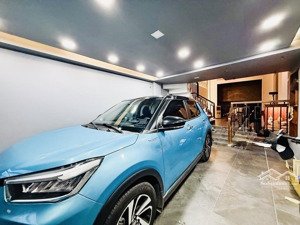 nhà 5 tầng dương quảng hàm, gần 60m2, xe hơi đậu trong nhà, nội thất xịn, dân trí, sổ hoàn công đủ