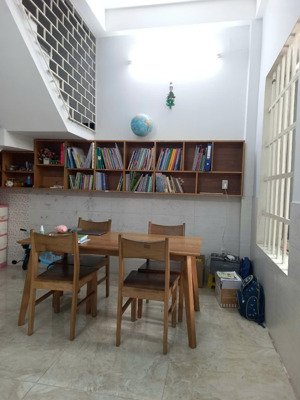 nhà đẹp mặt tiền đường nguyễn bá huân, thảo điền, 1 trệt 2 lầu, 3pn, 3wc