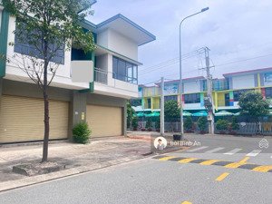 shophouse oasis city 85m2 full thổ cư, vị trí đẹp, sát trường mầm non, kế góc, sổ hồng sẵn