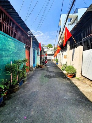 bán nhà linh chiểu gần vincom, đh ngân hàng