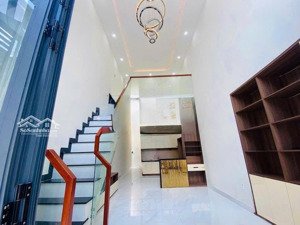 cho thuê nhà hậu giang-p2-quận 6
giá:12triệu/thág