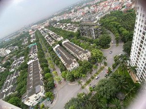 cần bán căn 2 ngủ toà c westbay hướng đông nam view nhà phố giá 2.750 tỷ bao phí