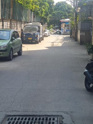 chủ cần bán gấp nhà mới xây khu chợ yên duyên 40m2 hơn 6 tỷ 40m2 4 tầng 5 ngủ cạnh chợ trường học