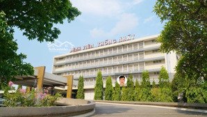 bán nhà ngay ngã tư bảy hiền _ đường lạc long quân _ dt: 6.5 x 11m, nhà c4 tiện xây mới, vị trí đẹp