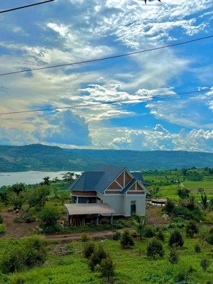 lô đất 500m2 có 200m2 thổ cư view hồ tự nhiên đẹp mát xinh lung linh. sổ hồng riêng ven đà lạt