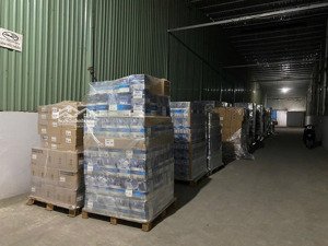 cho thuê kho-xưởng (như hình) dt:350m2- đường ql13/- xe contenter vào 20/24h đc: ngay gần ngã tư