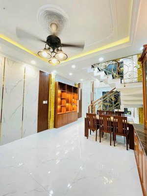 đổi nhà lớn nên bán nhà hồ học lãm, 4 x 12, 3 tầng btct, 4 pn, gần dl võ văn kiệt, tiện về quận 1