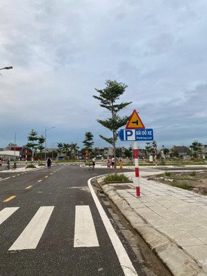 rẻ nhất tđc phương khê - đồng hòa đường nhựa 8m, vỉa hè, gần cầu niệm, dt: 44m2 giá chỉ 2.35 tỷ.