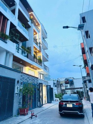 bán nhà căn hộ dịch vụ, cho thuê 30tr/tg nhà xây dựng mới, đối diện emart phan huy ích