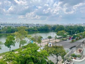 nhà phố view hồ 22 tỷ chốt nhanh, liên hệ 