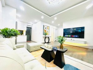 bán gấp nhà tập thể thái thịnh, 60m, 2 ngủ thoáng sáng, full đồ ở ngay