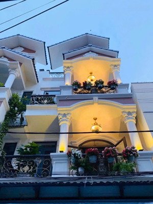 bán nhà đẹp giá tốt linh đông thủ đức - ngay chung cư 4s.