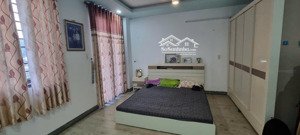 cần bán nhà đường trần tử bình kđt phước long a đã có sổ hướng đông nam