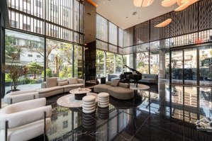 bán cắt lỗ căn shop chân đế tầng 1 đã có sổ lâu dài, kinh doanh tốt 