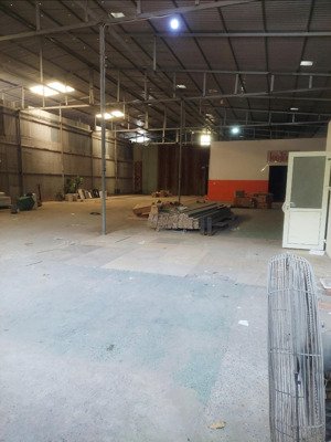 cho thuê kho,xưởng 650m giá 35tr/t, đ xe công lê trọng tấn
