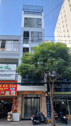 bán nhà 6 tầng dtsd 173m, dt 48m2 ngang 4 mt hoàng hoa thám,hướng đông phù hợp đầu tư hoặc tích sản