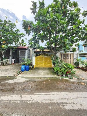bán nhà cấp 4 (4.5x30m), mặt tiền trương văn vĩnh p. tân bình, cho thuê 3.5tr/th