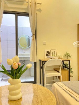 tìm studio tân bình? studio tứ hải full nội thất, ban công thoáng mát, gần chợ/sân bay