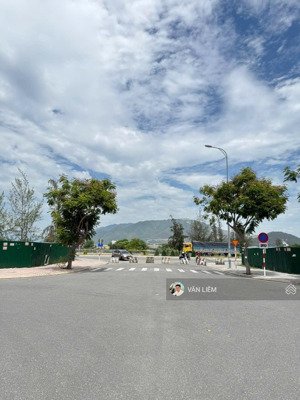 lô góc siêu hiếm đường lạc an - hà quang 1 - cạnh đường vành đai 2.
diện tích 163.1m2 ngang 10m
